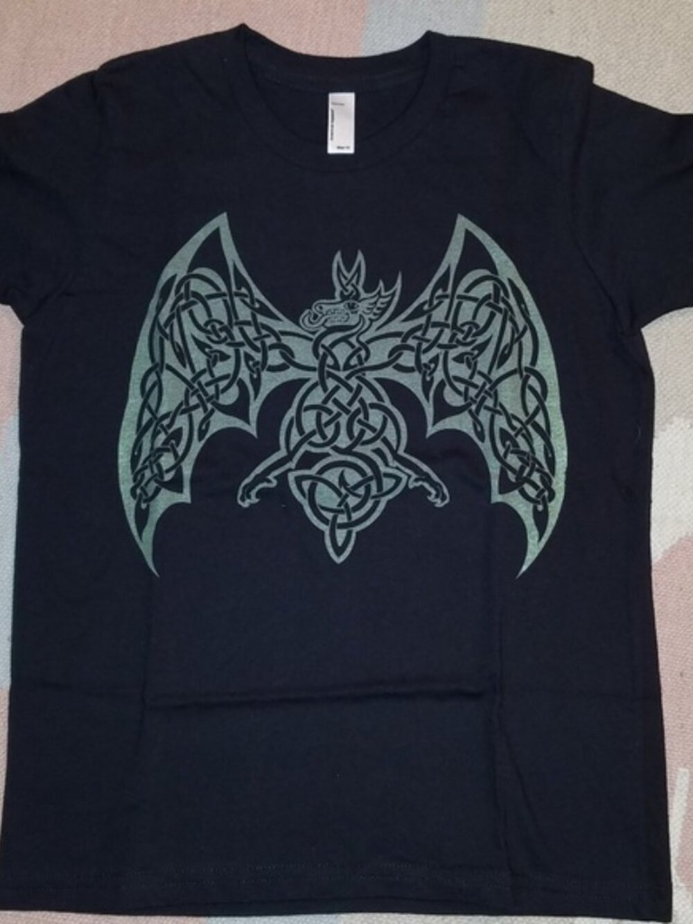 Celtic Knot Dragon glow in the dark t-shirt Women's Size S, 10 and 12 Black